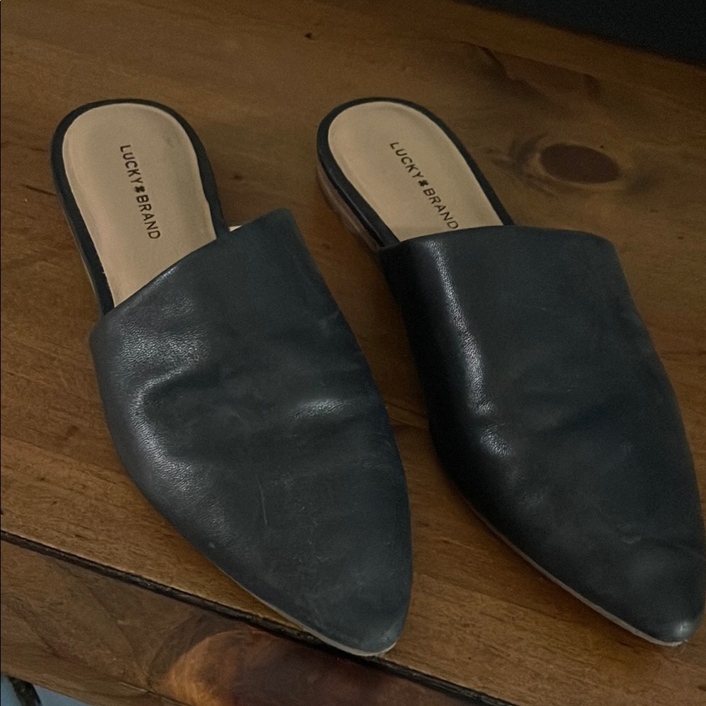 Lucky Brand Black Leather Pointed Toe Mules